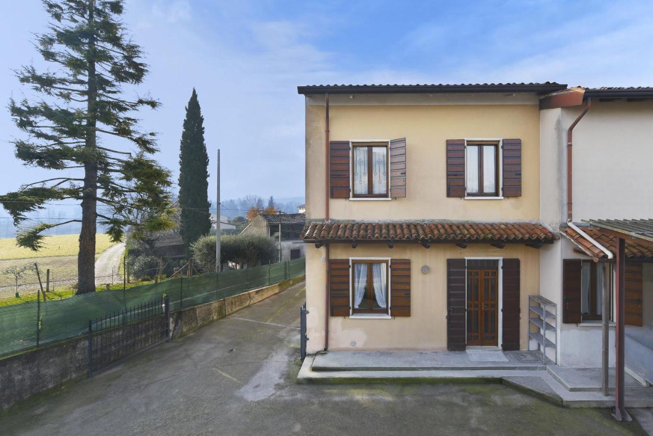 Villa Casa Nonna Rina à Monzambano Extérieur photo