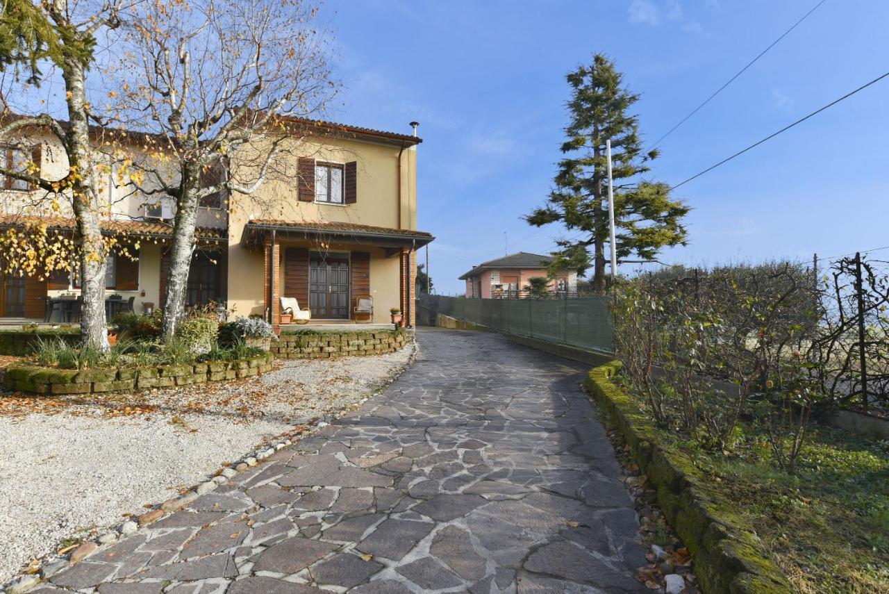 Villa Casa Nonna Rina à Monzambano Extérieur photo