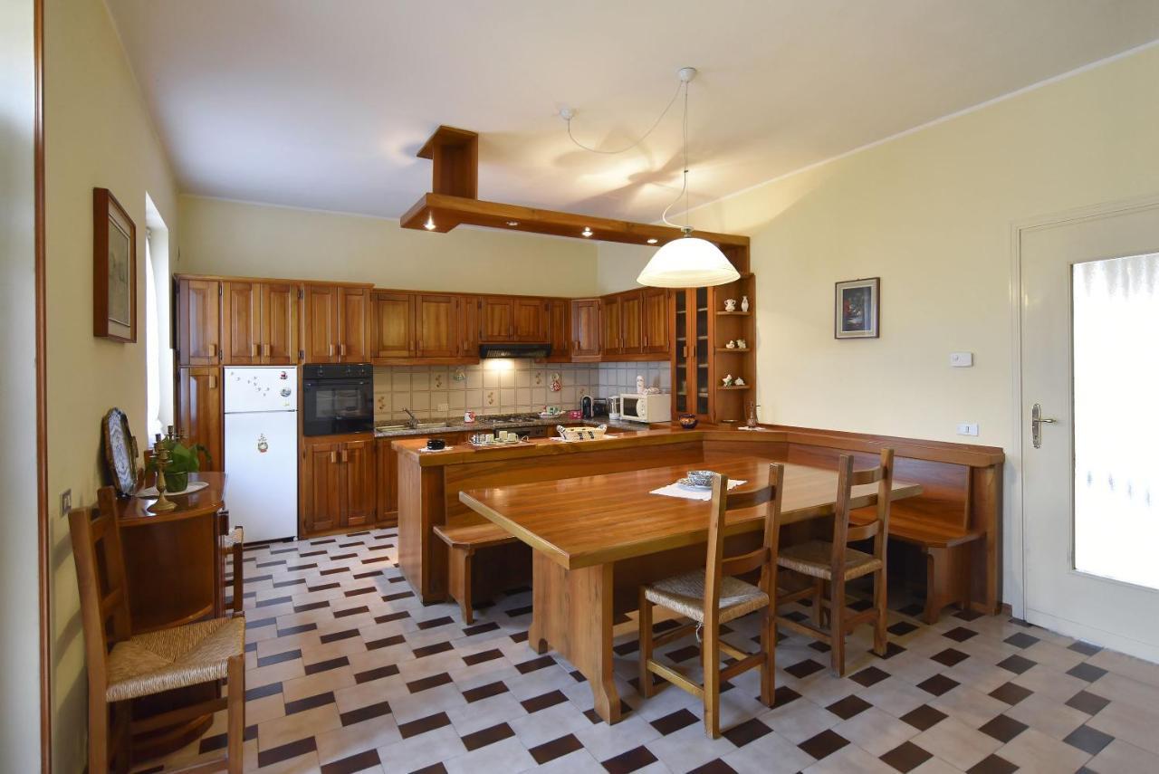 Villa Casa Nonna Rina à Monzambano Extérieur photo